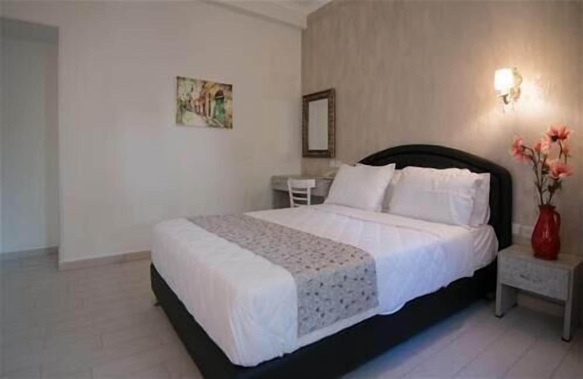 Hotel Alma - Near The Sea Netanya Exterior photo